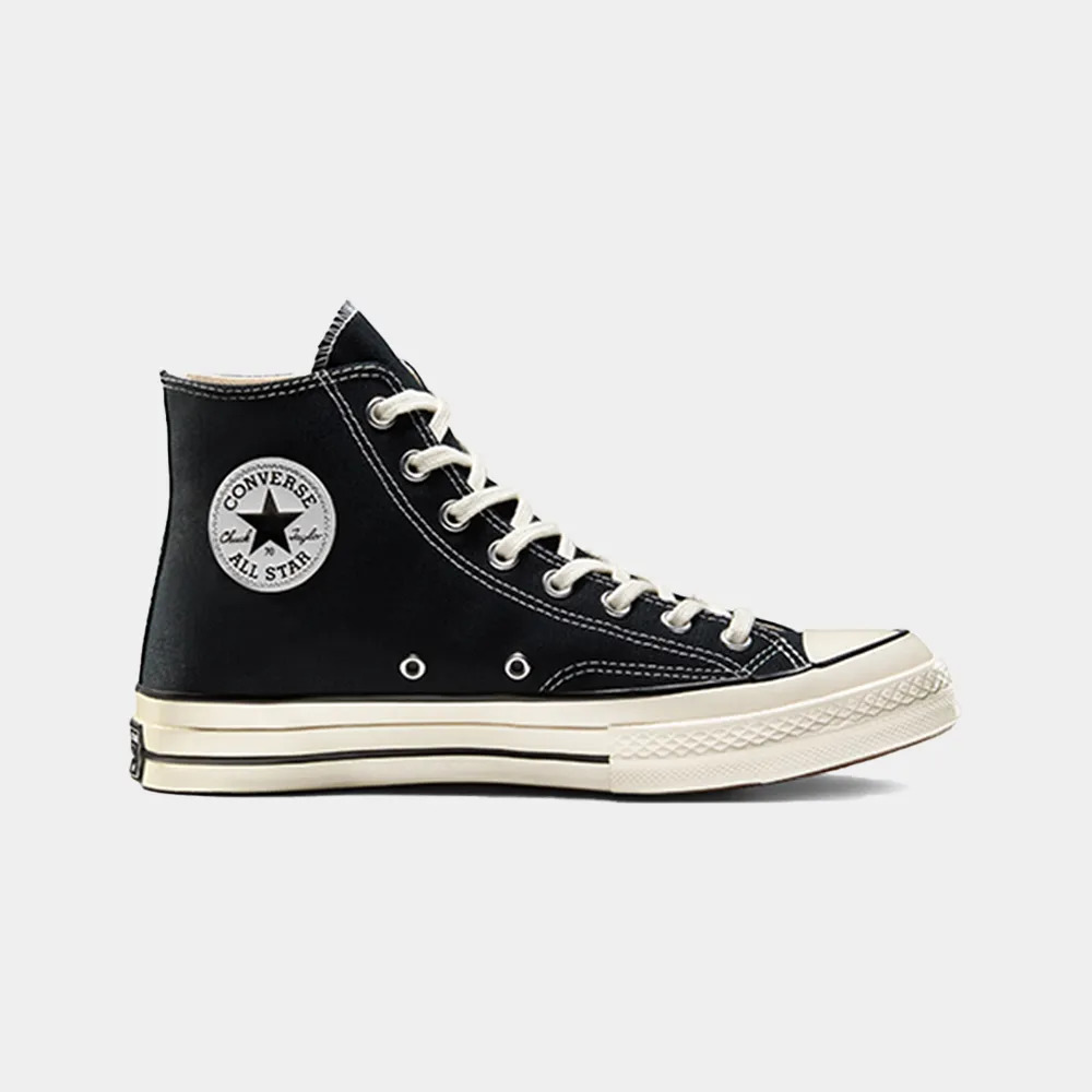 WHAT CHARACTERISTICS DEFINE THE CONVERSE CHUCK 70?