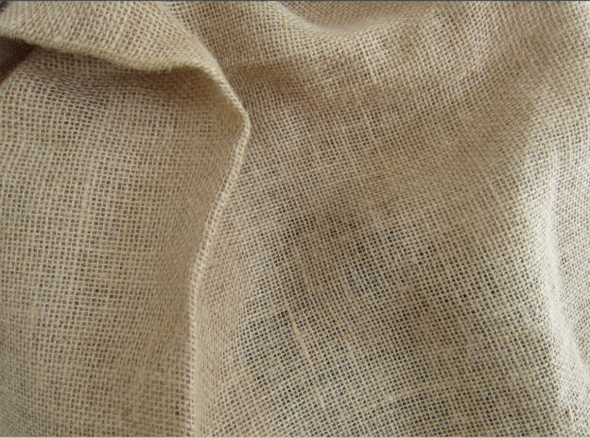 Exploring the Charm of Natural Burlap Fabric: Uses and Benefits