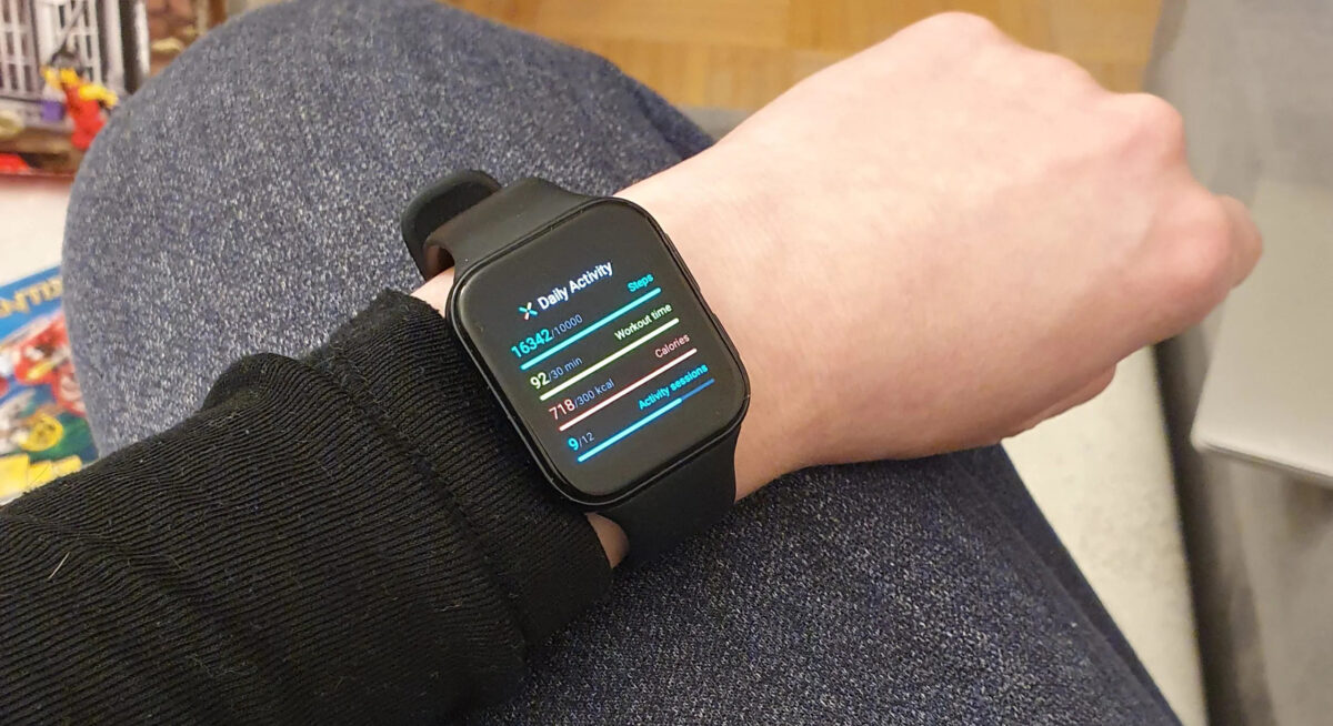 Are Pebble Watches a Good Option among Smart Watches?