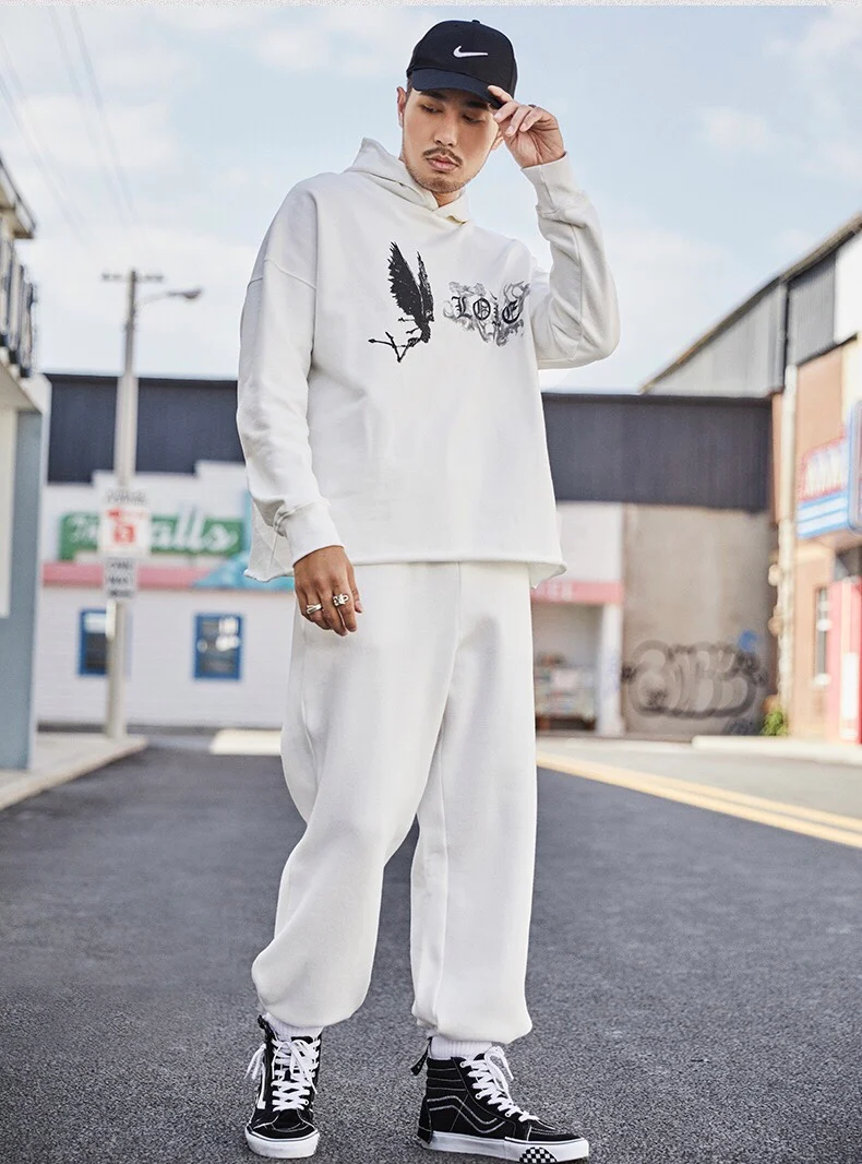 Stepping the Spotlight How Vlone Tracksuit Dominating Street Style