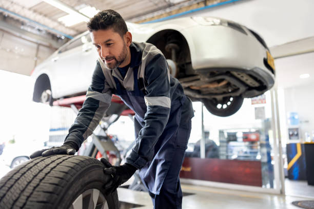 car mechanics in Vaughan