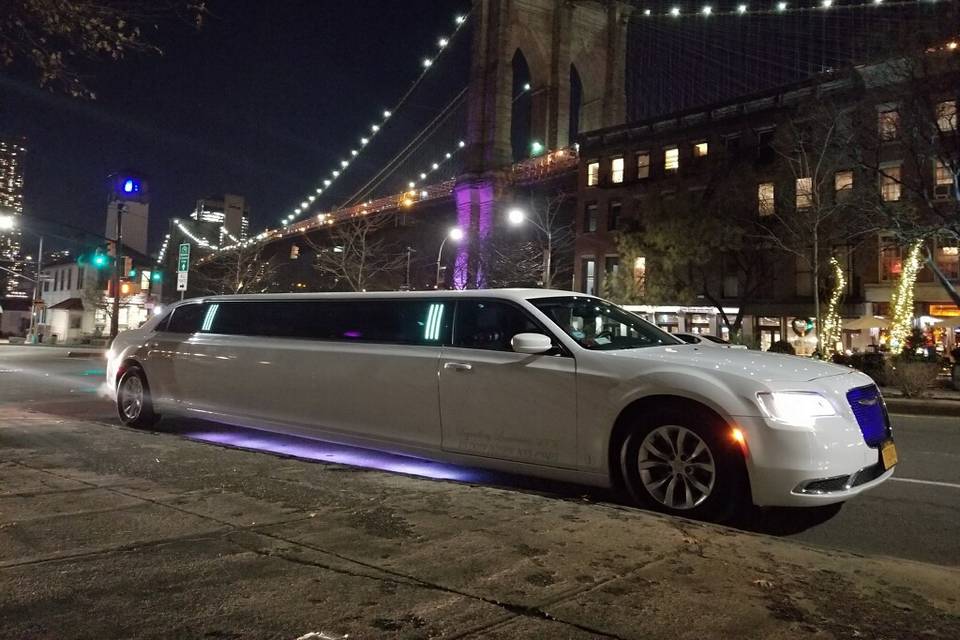 How to Hire a Limo Service in NYC for Your Wedding