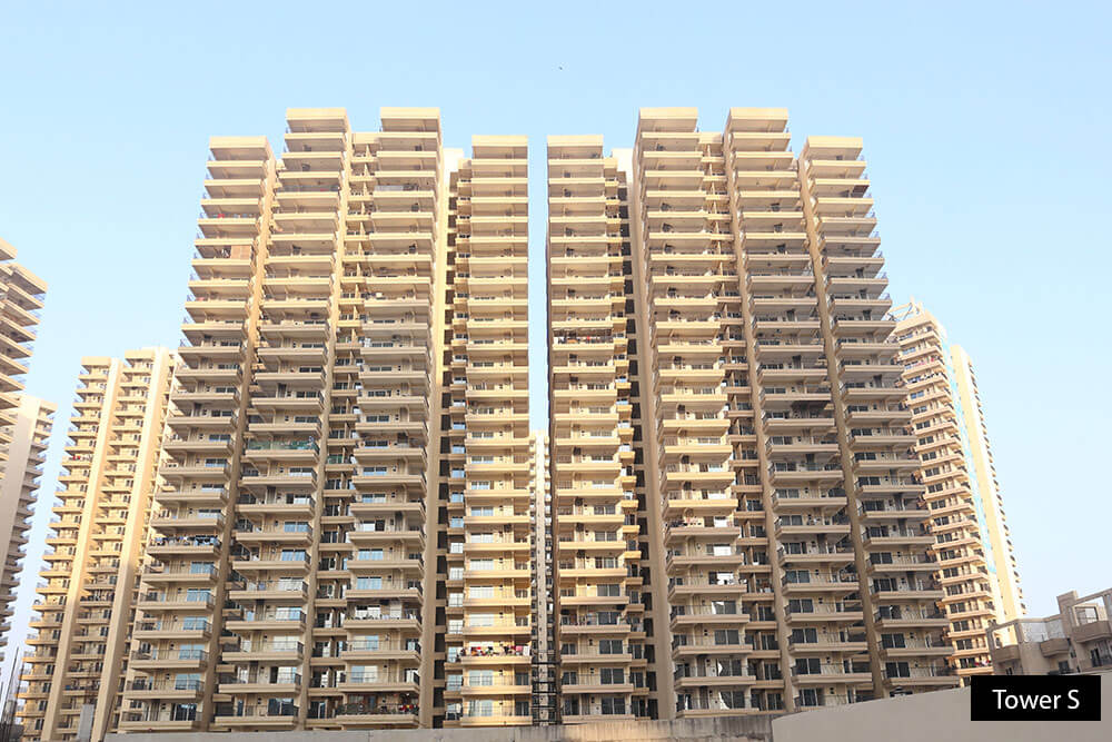 Gaur Yamuna City 16th Parkview: Luxury Living Elevated