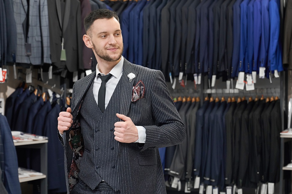 8 Advantages of Wearing Custom Made Suits