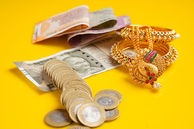 How Global Factors Influence the Current Gold Price