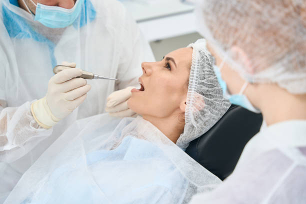 Crafting Confident Smiles: Surgical Tooth Extraction in Riyadh