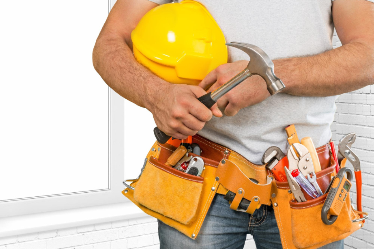 What Qualifications to Look for When Hiring a Handyman