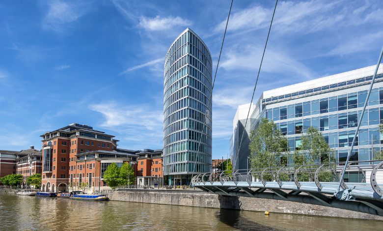 A Business Professional’s Guide to Short-Stay Apartments in Bristol