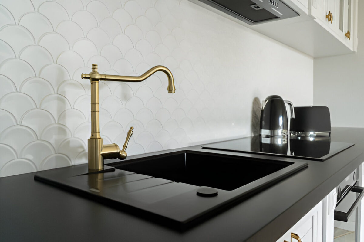 Explore What’s Trending in kitchen sink styles 2024!