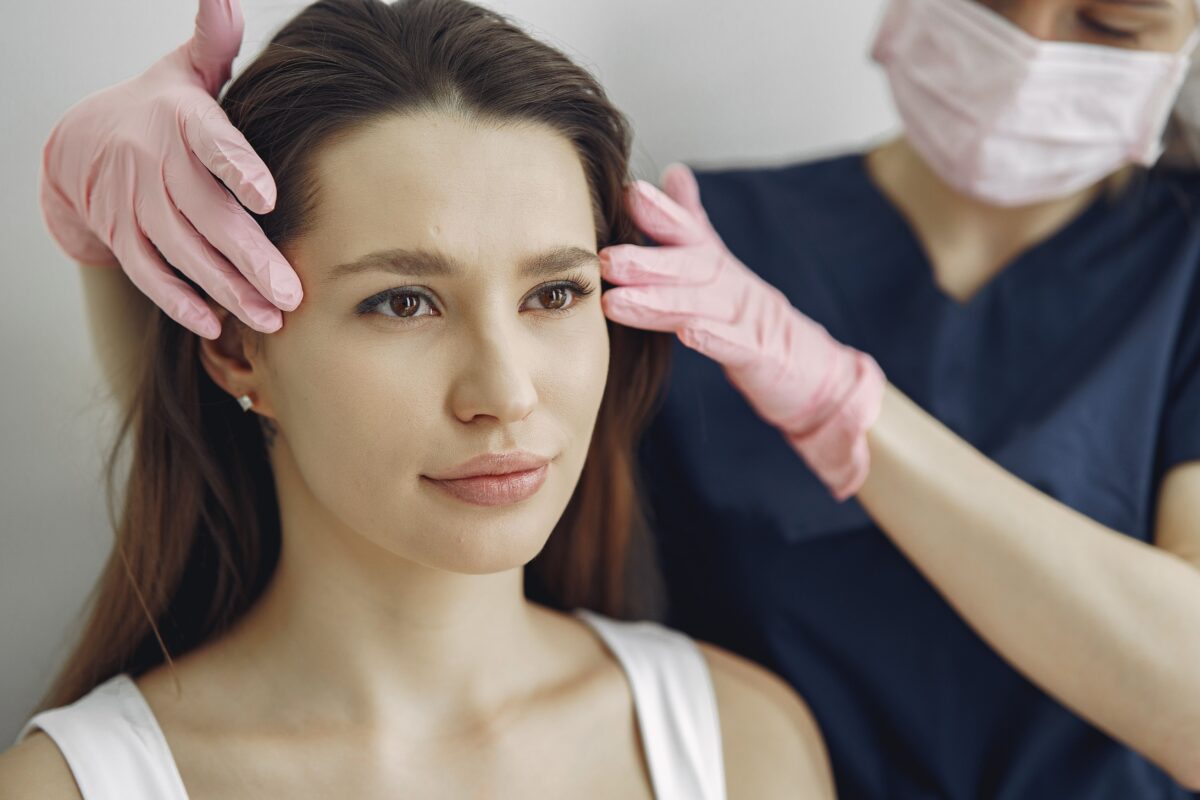 Transform Your Look: Top Eyebrow Treatment in Riyadh