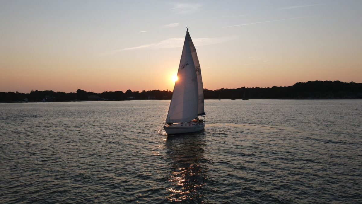 sailing charter hamptons