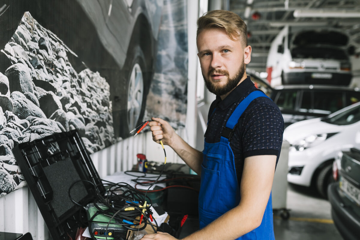 How to Find a Reliable Auto Electrical Repairing Service