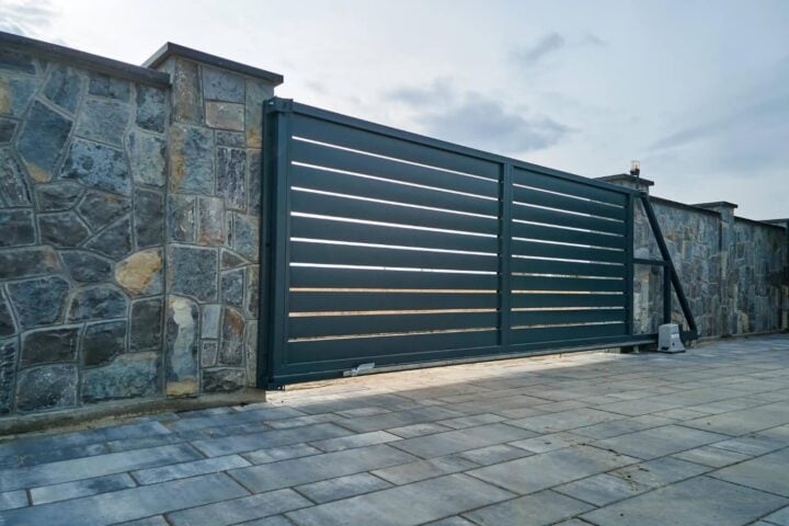 Innovative Features of Modern Automated Garage Doors