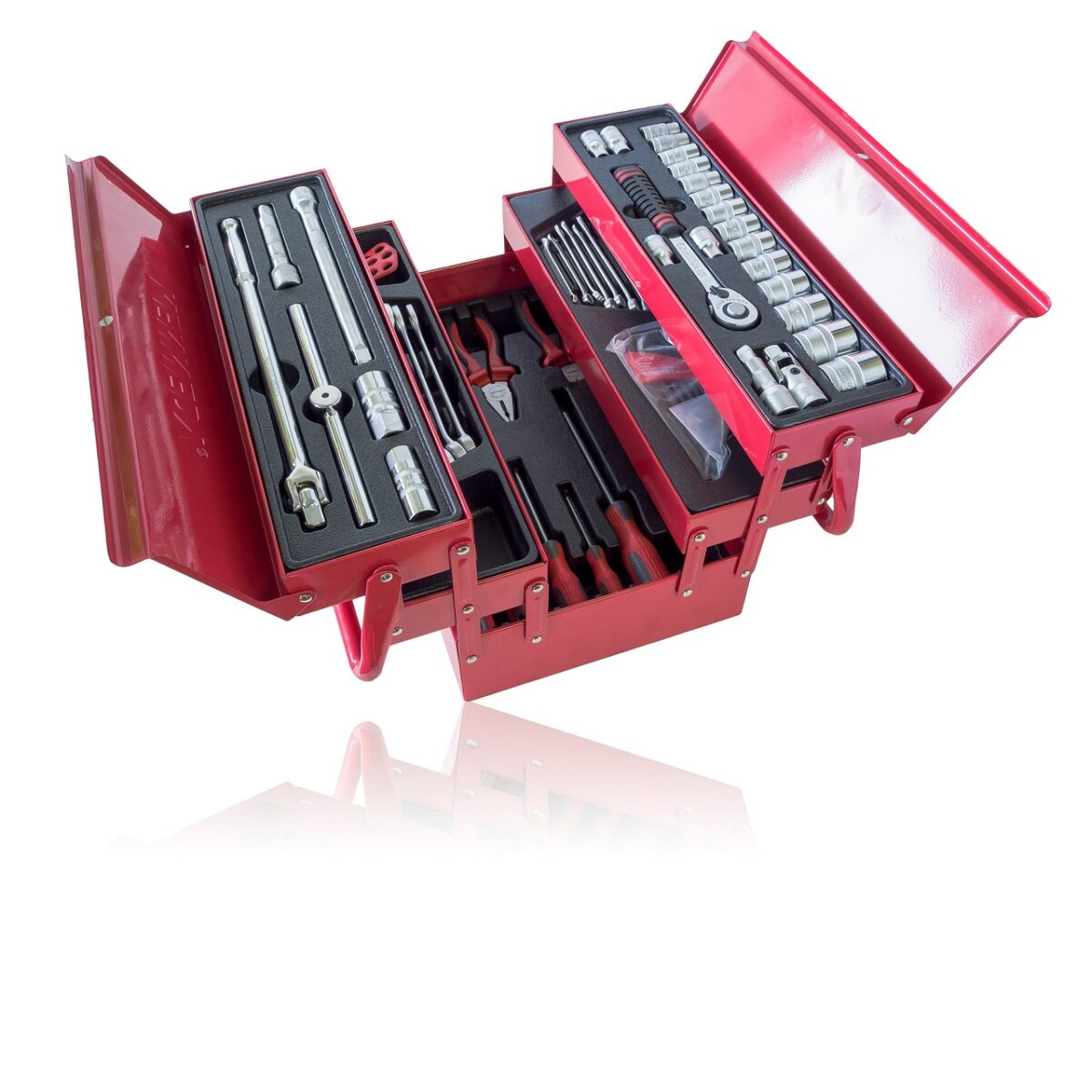 Why You Should Add A Truck Toolbox to Your Truck