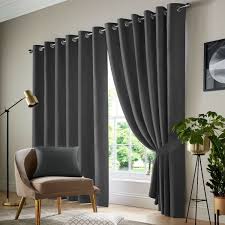 Transform Your Space with Stylish Blackout Curtains