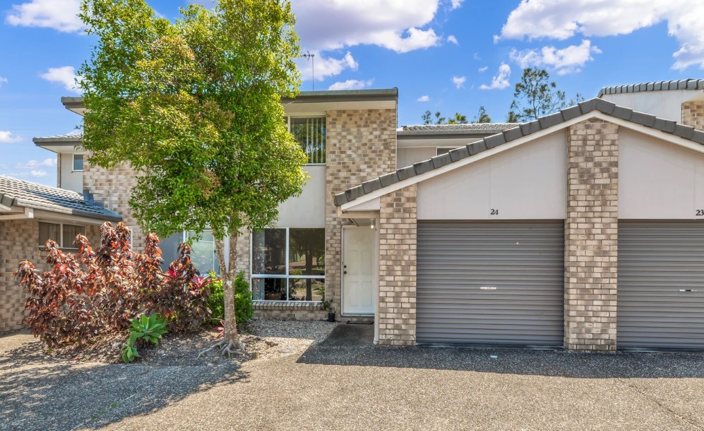 rental in coomera