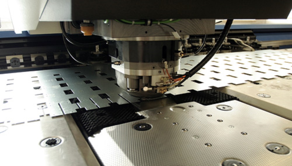 sheet metal cutting service