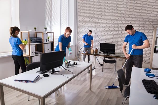 Top 5 Benefits of Hiring a Commercial Cleaning Service for Your Birmingham Office