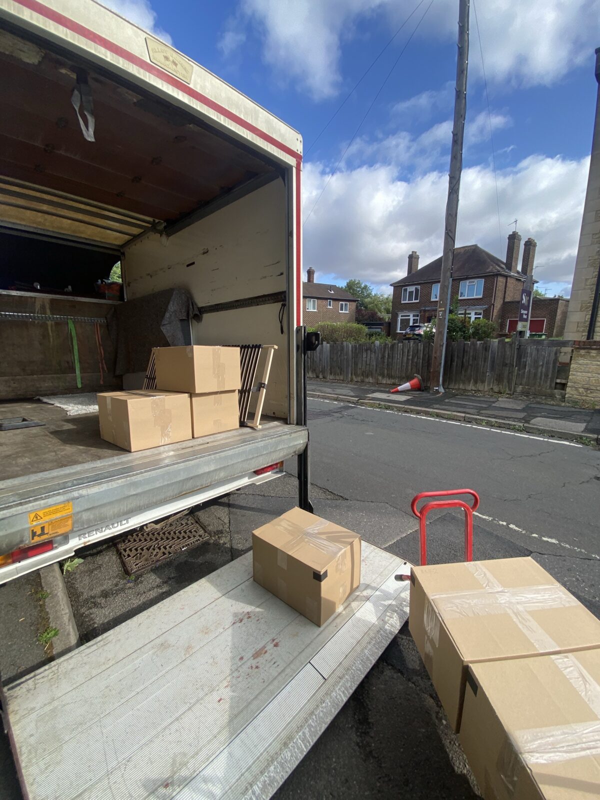 Removals Northamptonshire – Choose TDN MAN&VAN for a Hassle-Free Moving Experience!