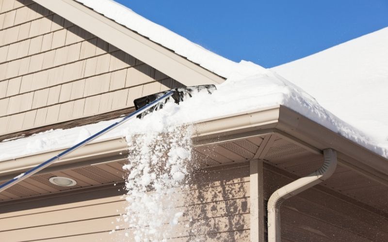 Comprehensive Winter Roof Care and Maintenance: Protecting Your Home from the Element