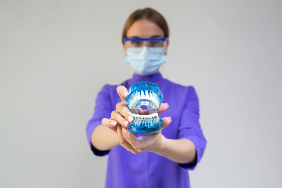 Understanding the Role of a Denture Clinic in Oral Health