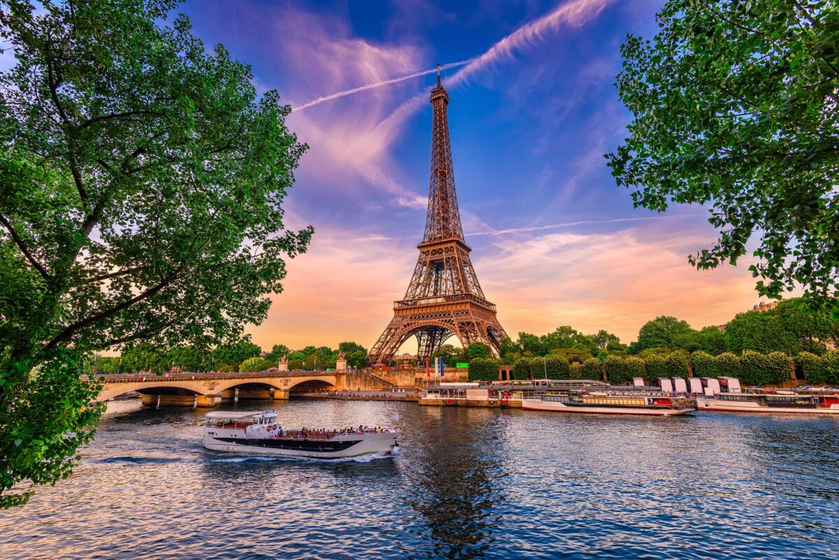 The 10  most famous landmarks to visit in France