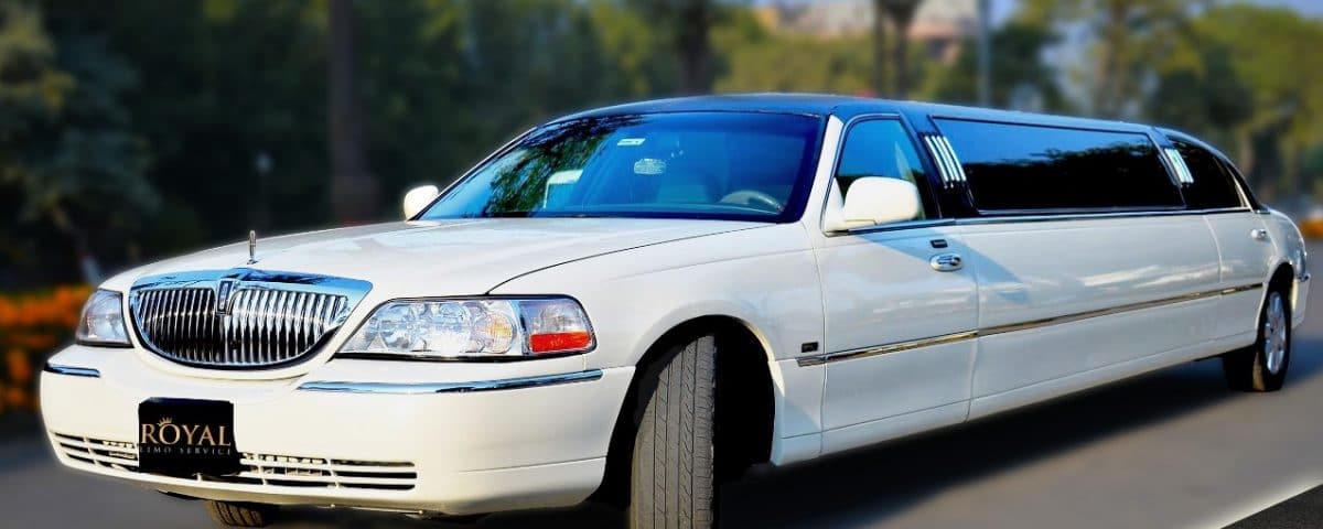 white-lincoln-limousine