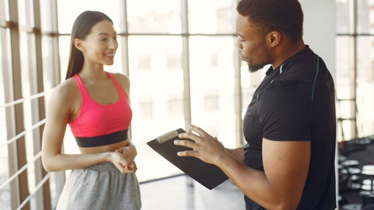 What Can a Certified Personal Trainer Do That You Can’t Do Alone?