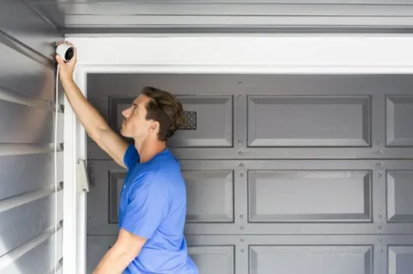 Garage Door Replacement Services in Lincoln, NE | Your Guide to Top Garage Door Repair with Garage Door Mechanix LLC