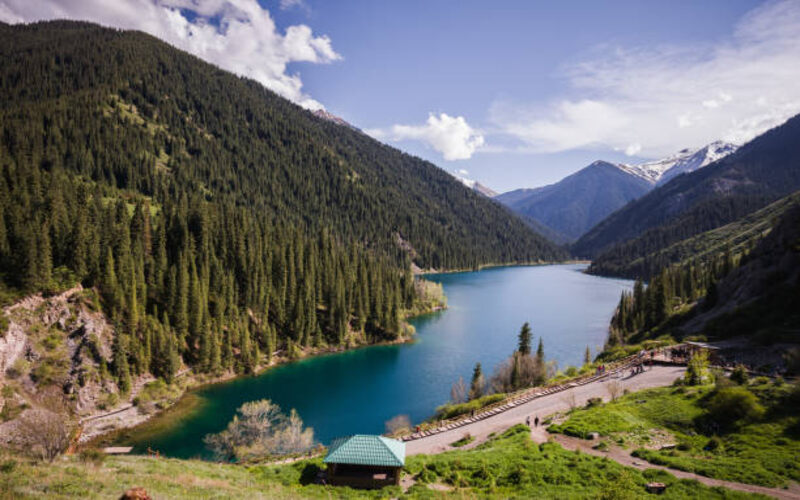 Top 5 Tourist Destinations in Kazakhstan for Outdoor Lovers