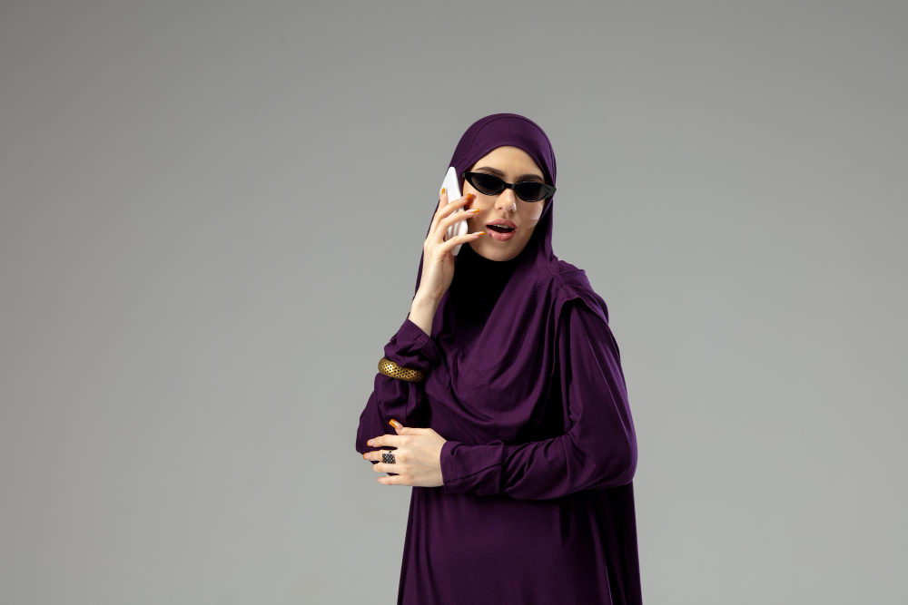 The Art of Choosing the Perfect Abaya: A Guide for the Modern Muslim Woman