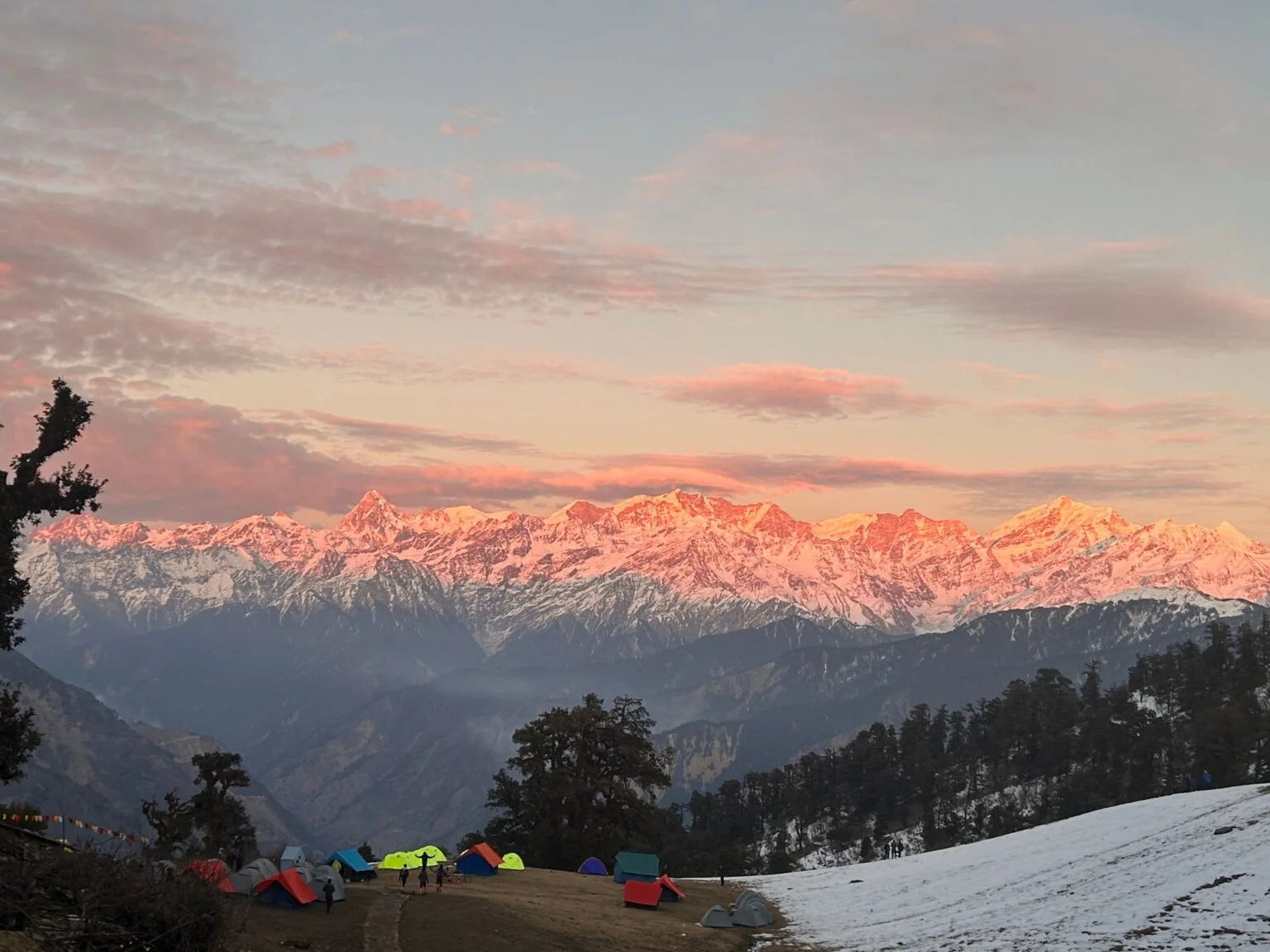 Golden hues of autumn at Dayara Bugyal, creating a mesmerizing landscape.