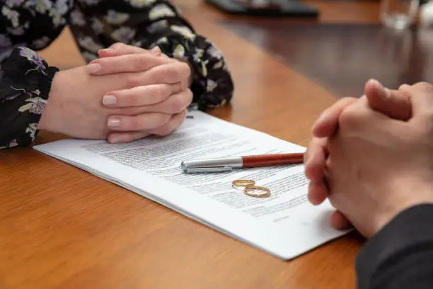 Where Can I Find the Best Divorce Lawyer Near Me?